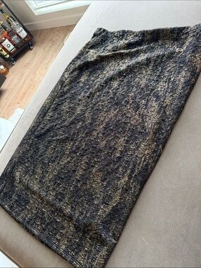 Leith Black and Gold Metallic Pencil Skirt